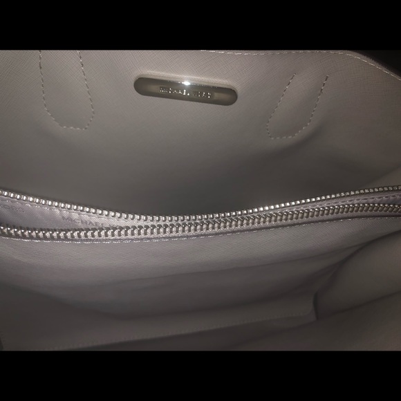 Grey Michael kors handbag - Picture 4 of 5